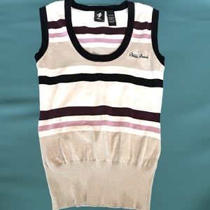 Top small for women.